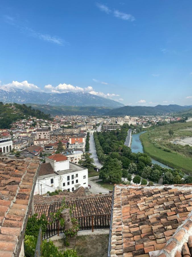 Aria Baci Guest House Berat Exterior photo
