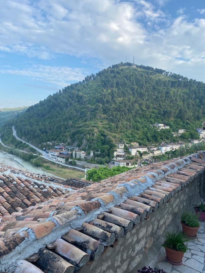 Aria Baci Guest House Berat Exterior photo