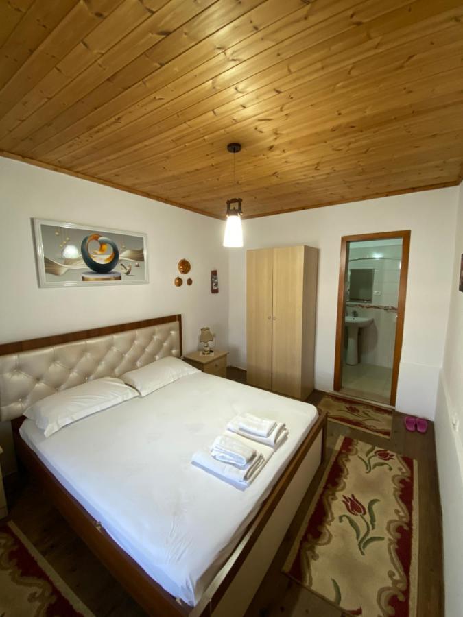 Aria Baci Guest House Berat Exterior photo