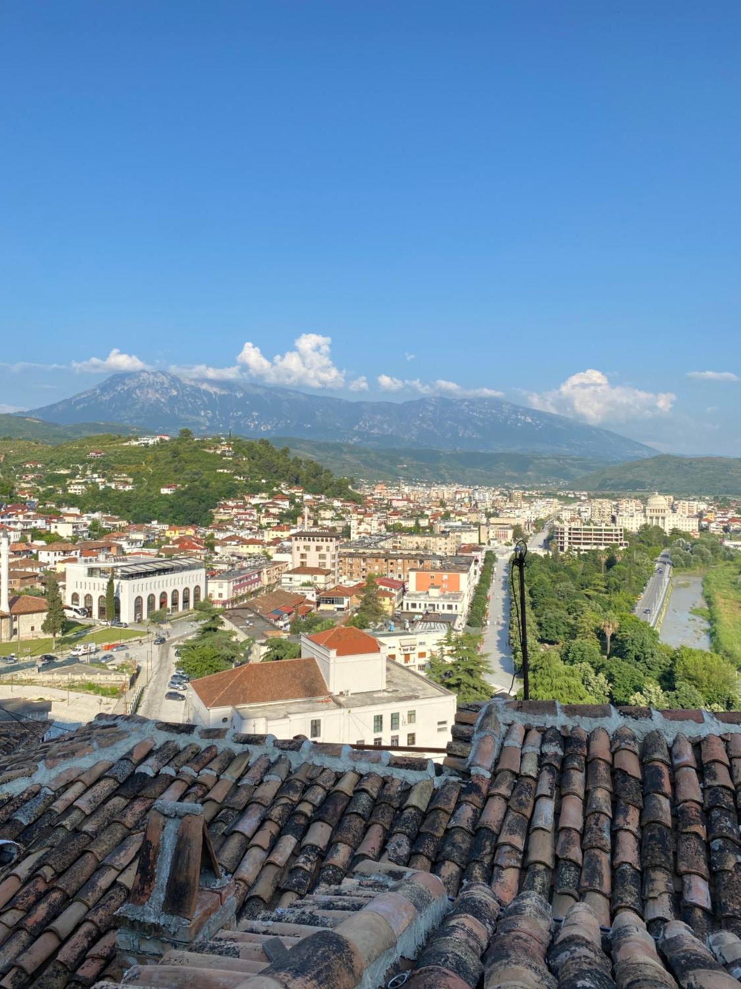 Aria Baci Guest House Berat Exterior photo